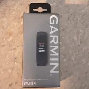 Garmin VIVOFIT 4 Activity Tracker